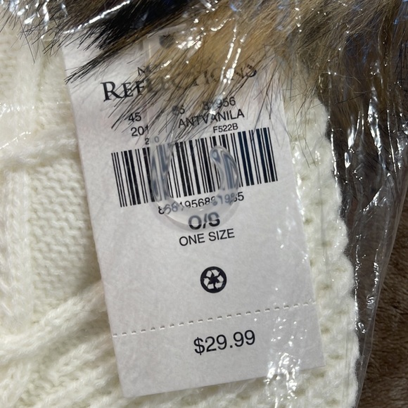 Northern Reflections toque - Picture 2 of 2